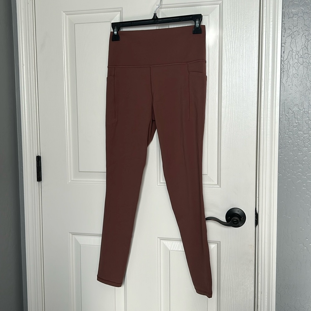 Athleta salutation leggings